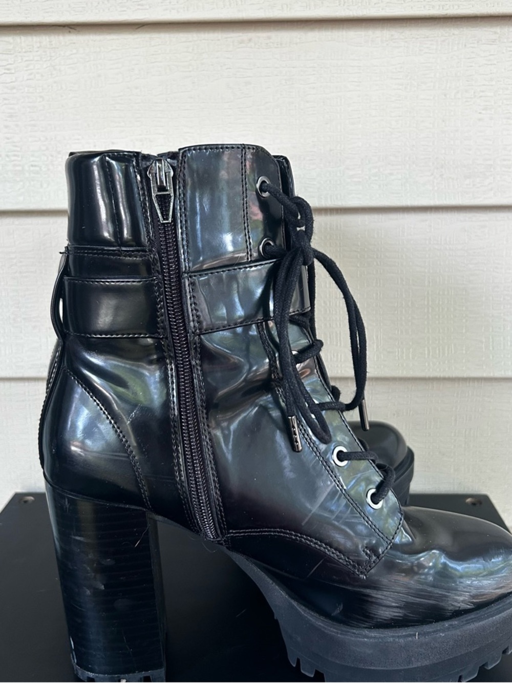 Bershka Black Patent Lace-Up Lug-Heel Combat Boots - Picture 3 of 7